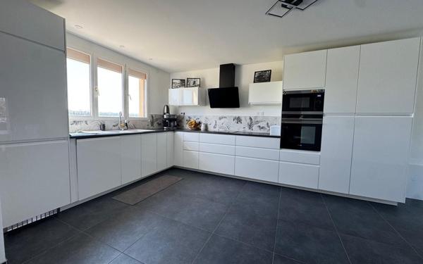 Maison à vendre    7 pièces • 139,26 m2 Chelles