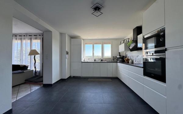 Maison à vendre    7 pièces • 139,26 m2 Chelles