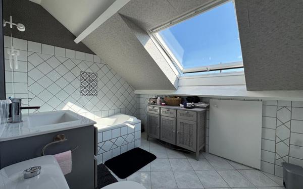 Maison à vendre    7 pièces • 139,26 m2 Chelles