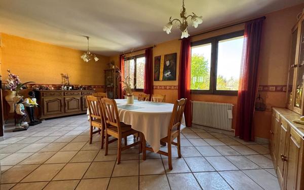 Maison à vendre    7 pièces • 139,26 m2 Chelles