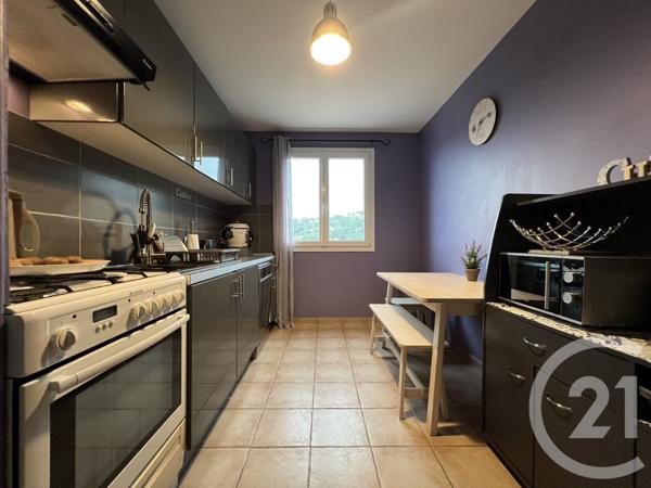Appartement F4 à vendre  4 pièces - 82 m2 GRIMAUD - 83