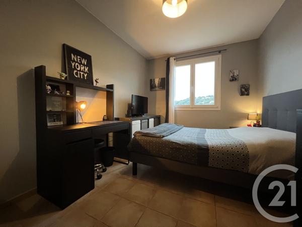 Appartement F4 à vendre  4 pièces - 82 m2 GRIMAUD - 83