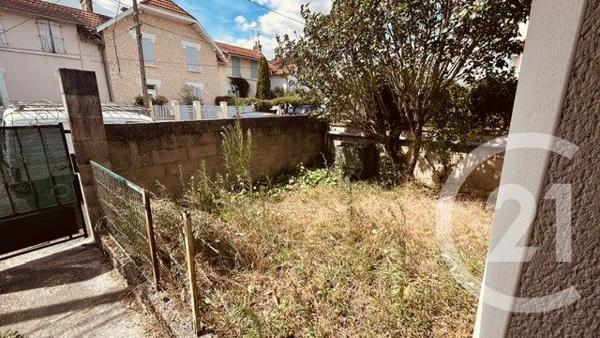 Maison à vendre  4 pièces - 75 m 2   ANGOULEME  - 16