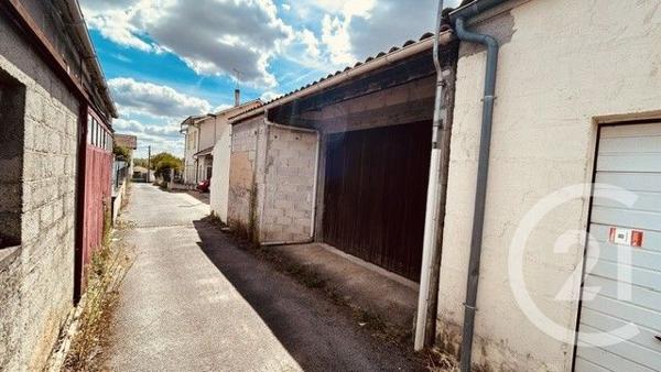 Maison à vendre  4 pièces - 75 m 2   ANGOULEME  - 16