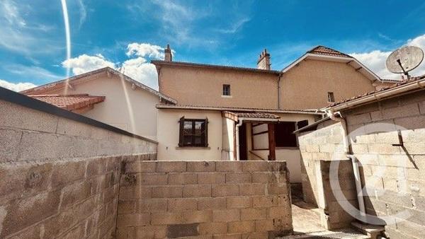 Maison à vendre  4 pièces - 75 m 2   ANGOULEME  - 16