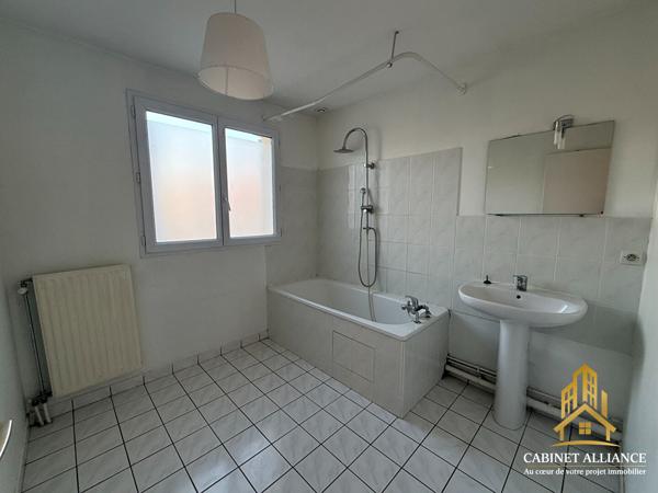 Maison à vendre à Dammarie-les-Lys - 4 pièces, 263 000 €