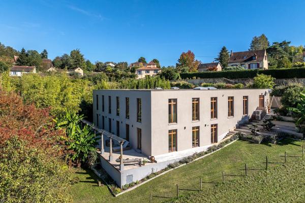 Villa d'architecte de 365m² avec piscine et spa