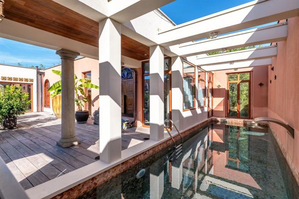 Villa d'architecte de 365m² avec piscine et spa