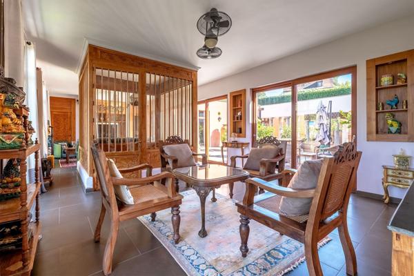 Villa d'architecte de 365m² avec piscine et spa