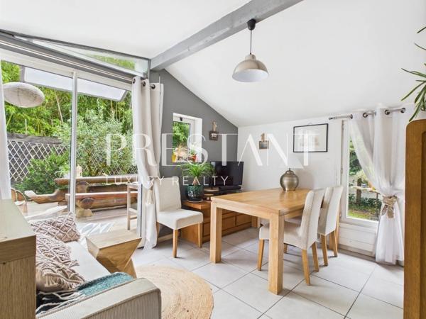 Maison avec piscine à Anglet Saint-Jean – Terrain plein sud 1100 m², dépendance, fort potentiel d’agrandissement, ANGLET