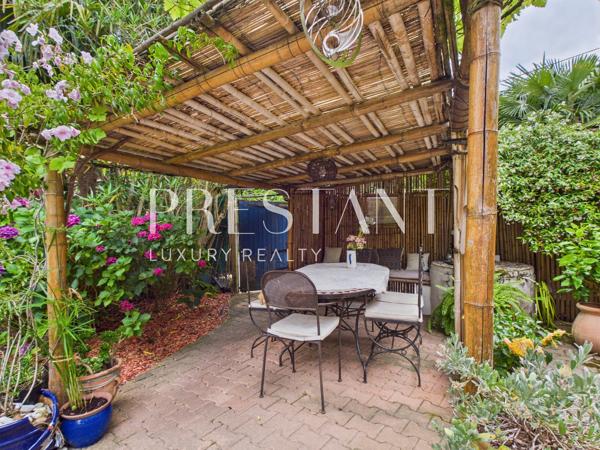 Maison avec piscine à Anglet Saint-Jean – Terrain plein sud 1100 m², dépendance, fort potentiel d’agrandissement, ANGLET