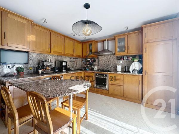 Maison à vendre  7 pièces - 148 m 2   CHELLES  - 77
