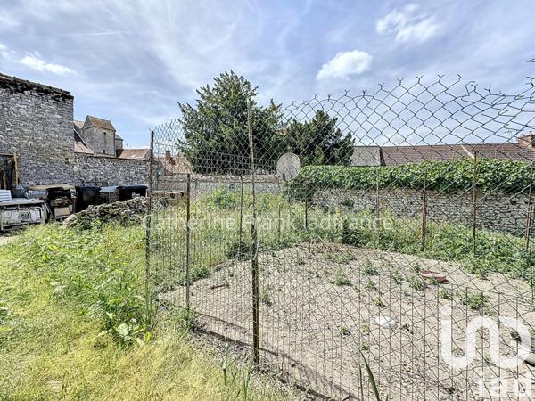 Immeuble à vendre 165 m² Beaune-la-Rolande