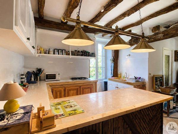 Ensemble immobilier en pierre avec piscine!!!!