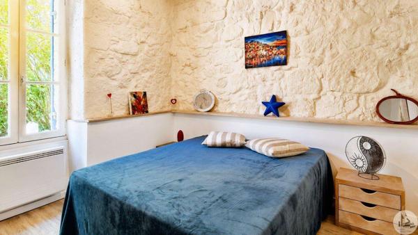 Ensemble immobilier en pierre avec piscine!!!!