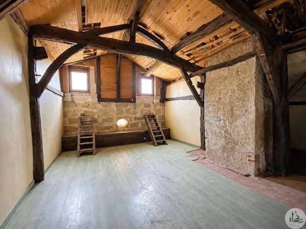 Ensemble immobilier en pierre avec piscine!!!!
