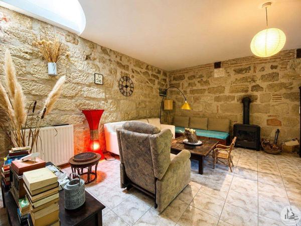 Ensemble immobilier en pierre avec piscine!!!!