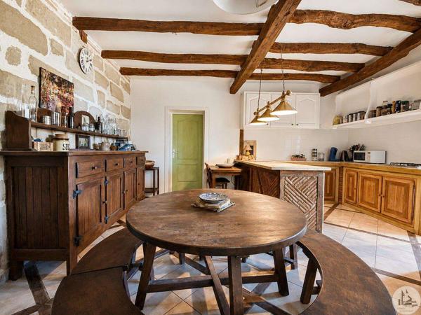 Ensemble immobilier en pierre avec piscine!!!!