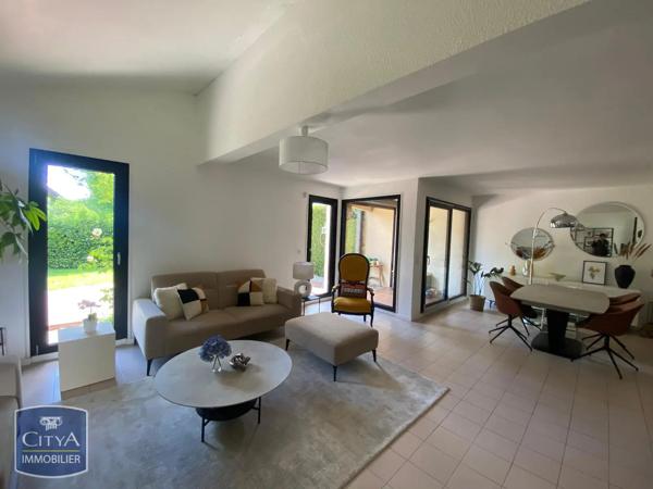 Appartement à louer 4 pièces 124.92m² Prévessin-Moëns (01280)