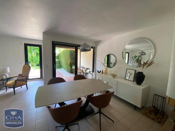 Appartement à louer 4 pièces 124.92m² Prévessin-Moëns (01280)