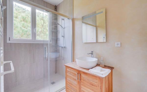 Maison à vendre    5 pièces •  Saint-Trojan-les-Bains