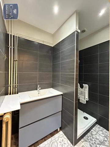 Appartement à louer 3 pièces 59.89m² Saint-Étienne (42000)
