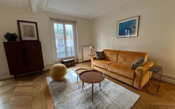 Appartement à louer    2 pièces • 66,69 m2 Paris 10