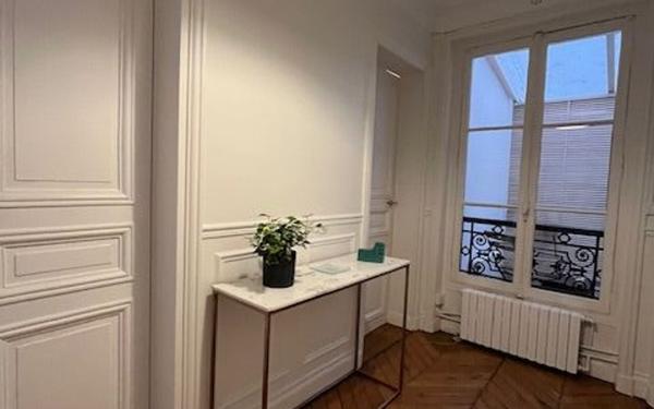 Appartement à louer    2 pièces • 66,69 m2 Paris 10