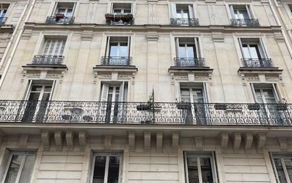 Appartement à louer    2 pièces • 66,69 m2 Paris 10