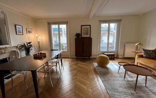 Appartement à louer    2 pièces • 66,69 m2 Paris 10