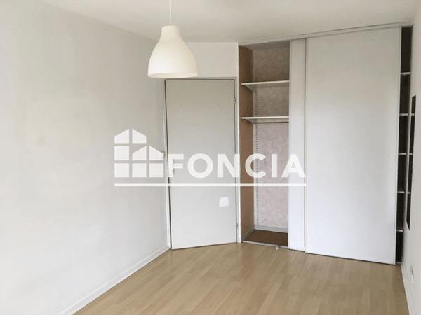 Location Appartement 2 pièces 47.65 m² - 2 RUE EMILE BOURON Luynes 13080