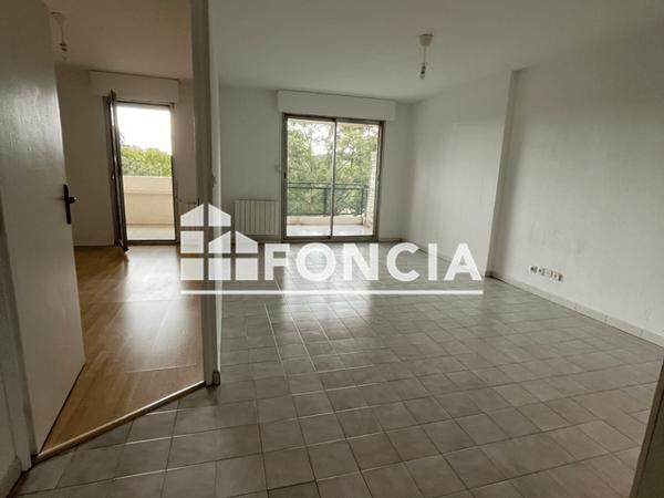 Location Appartement 2 pièces 47.65 m² - 2 RUE EMILE BOURON Luynes 13080