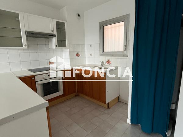 Location Appartement 2 pièces 47.65 m² - 2 RUE EMILE BOURON Luynes 13080