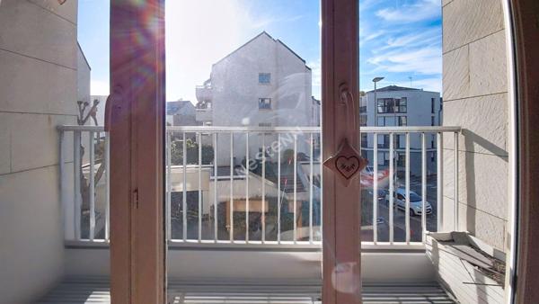 EXCLUSIVITÉ / NANTES - SAINT-FÉLIX_ ILE DE VERSAILLES / Appartement T4 3 chambres, balcon exposé SO, place de parking, cave