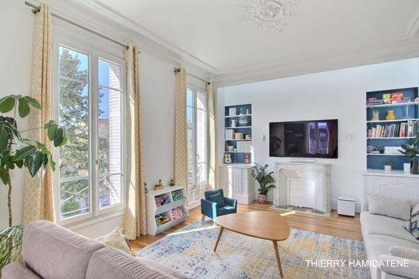 CENTRE VILLE MAGNIFIQUE APPARTEMENT BOURGEOIS FIN XIX STYLE PARISIEN ENTIEREMENT RENOVE 88 M2 4 PIECES 2 CHAMBRES