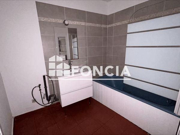 Location Appartement 3 pièces 69.6 m² - 80 BD MONTEBELLO Lille 59000