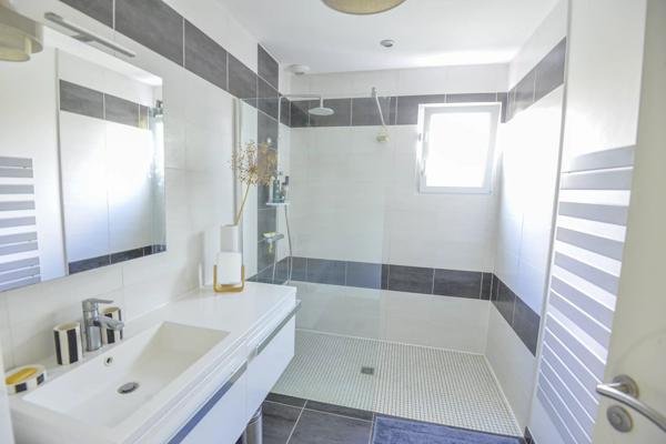 Vente Maison 4 pièces 101 m2 à Saint-Léger-les-Vignes