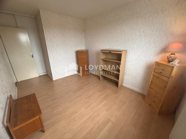 Appartement T3/4 78.6m² au 4ième étage avec ascenseur