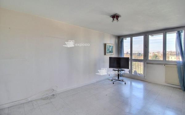 Appartement à vendre    4 pièces • 80,24 m2 Saint-Ouen