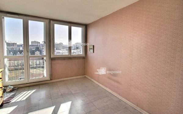 Appartement à vendre    4 pièces • 80,24 m2 Saint-Ouen