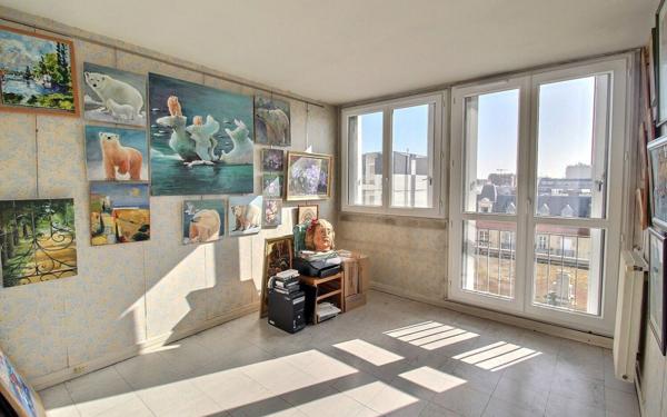 Appartement à vendre    4 pièces • 80,24 m2 Saint-Ouen