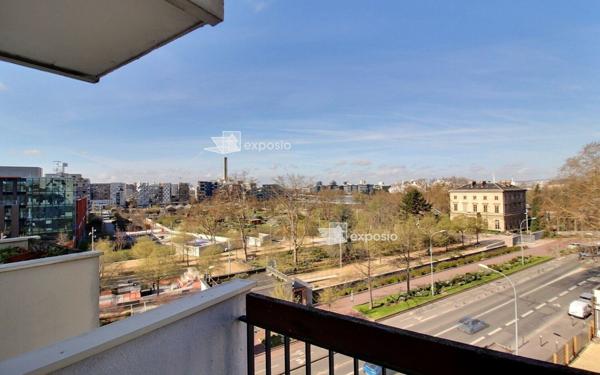 Appartement à vendre    4 pièces • 80,24 m2 Saint-Ouen