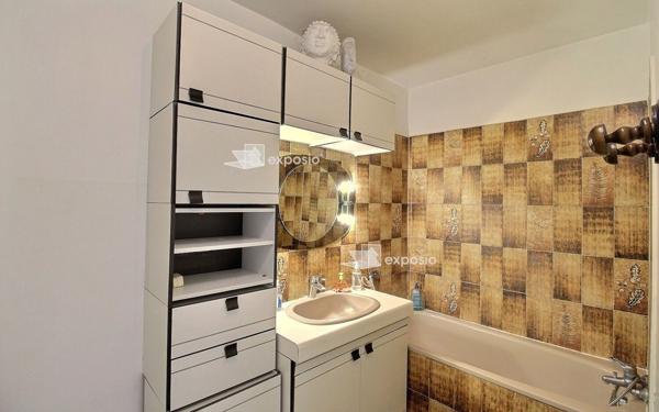 Appartement à vendre    4 pièces • 80,24 m2 Saint-Ouen