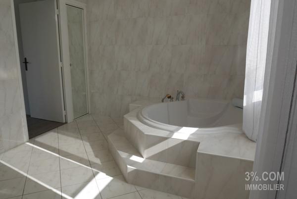 Magnifique Maison à étage de 277, 52 m² habitable 5 chambres + un bureau, grand garage, terrain de 2 123 m² Savenay (44260)