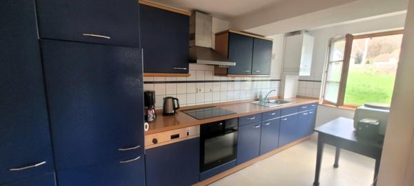Immeuble bien entretenu comprenant 4 logements T3 dont deux libres au RDC