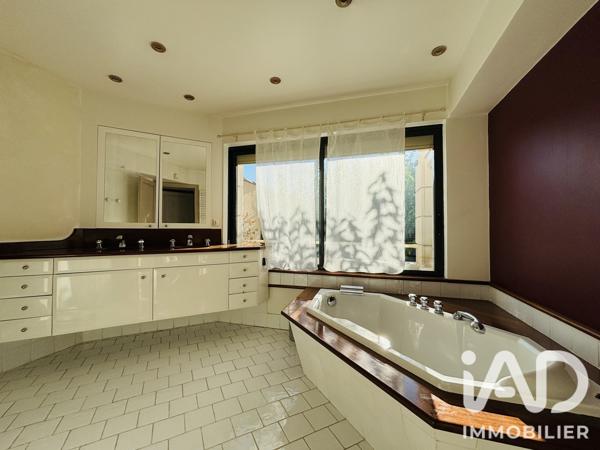 Maison à vendre 5 pièces 185 m² Bouc-Bel-Air