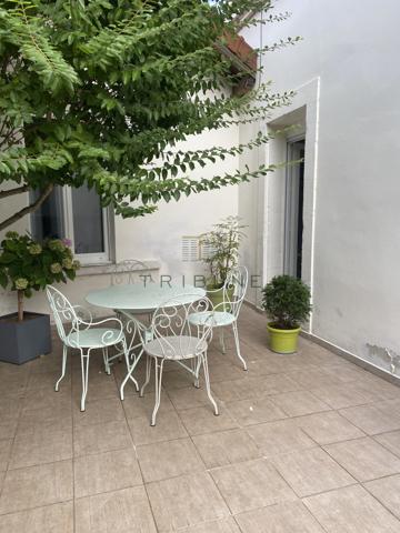 Maison 8 pièce(s) 4 chambre(s) 205 m²