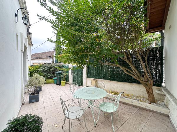 Maison 8 pièce(s) 4 chambre(s) 205 m²