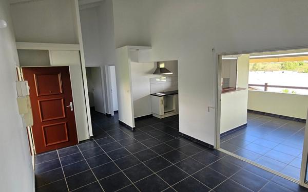 Appartement à vendre    2 pièces • 44,40 m2 Le Gosier