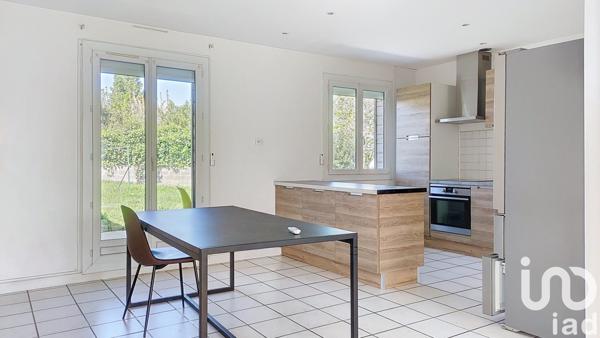 House for sale 4 rooms 86 m² Saint-Vivien